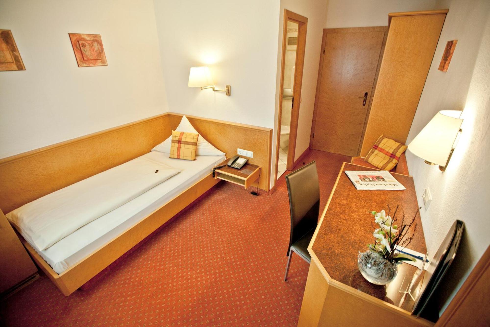 Wuermtaler Gaestehaus Grafelfing Bilik gambar